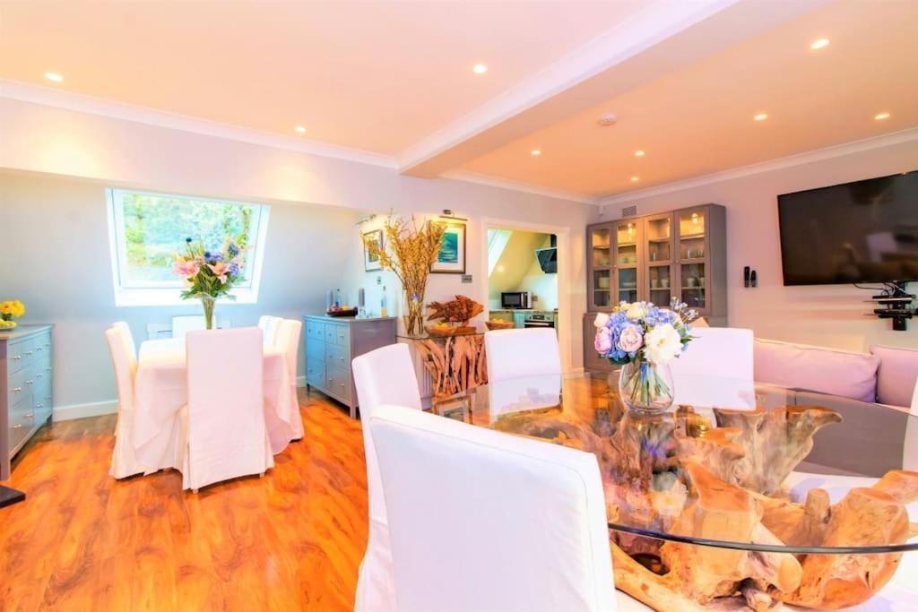The Luxury Beach Property - Oceanbreeze Sandgate Exteriör bild